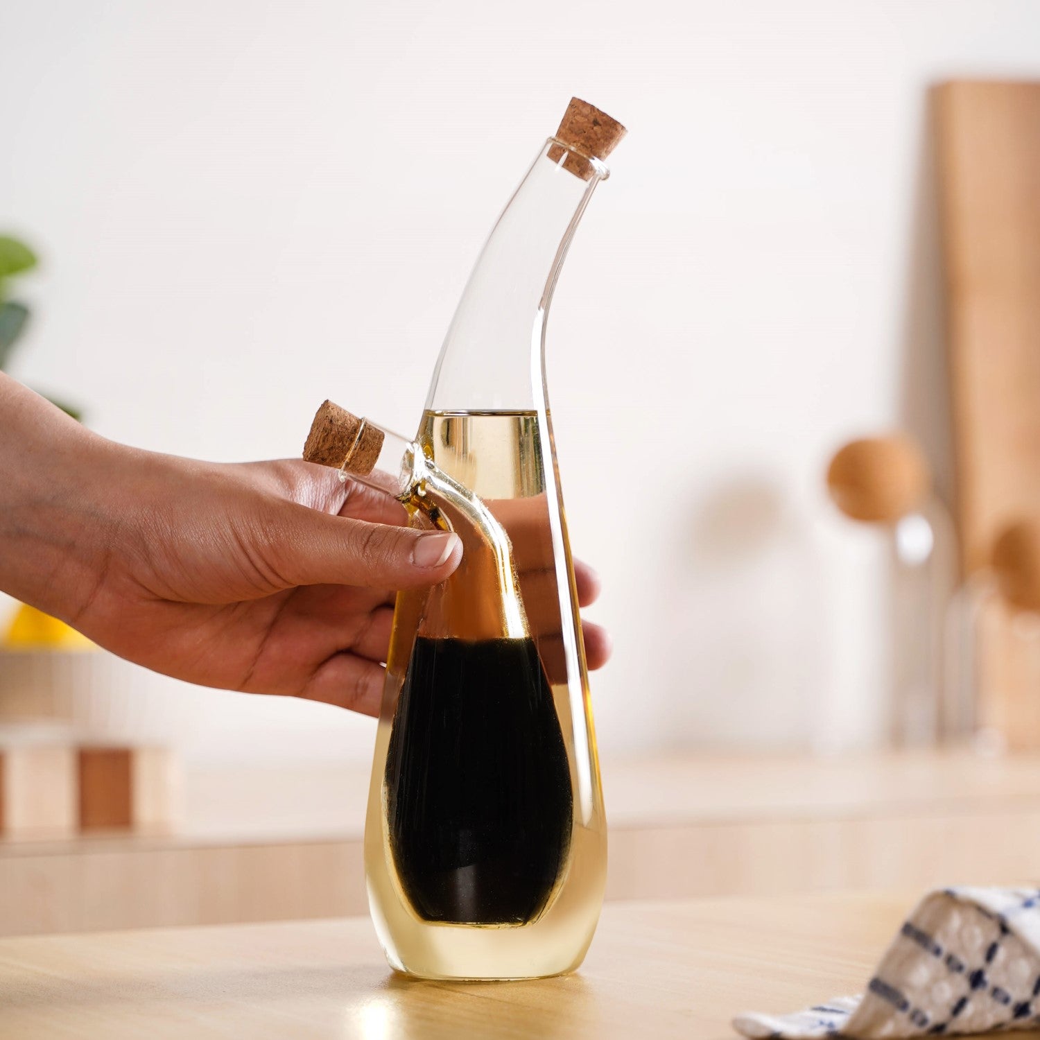 Droplet Style Two In One Balsamic Vinegar Oil Glass Bottle