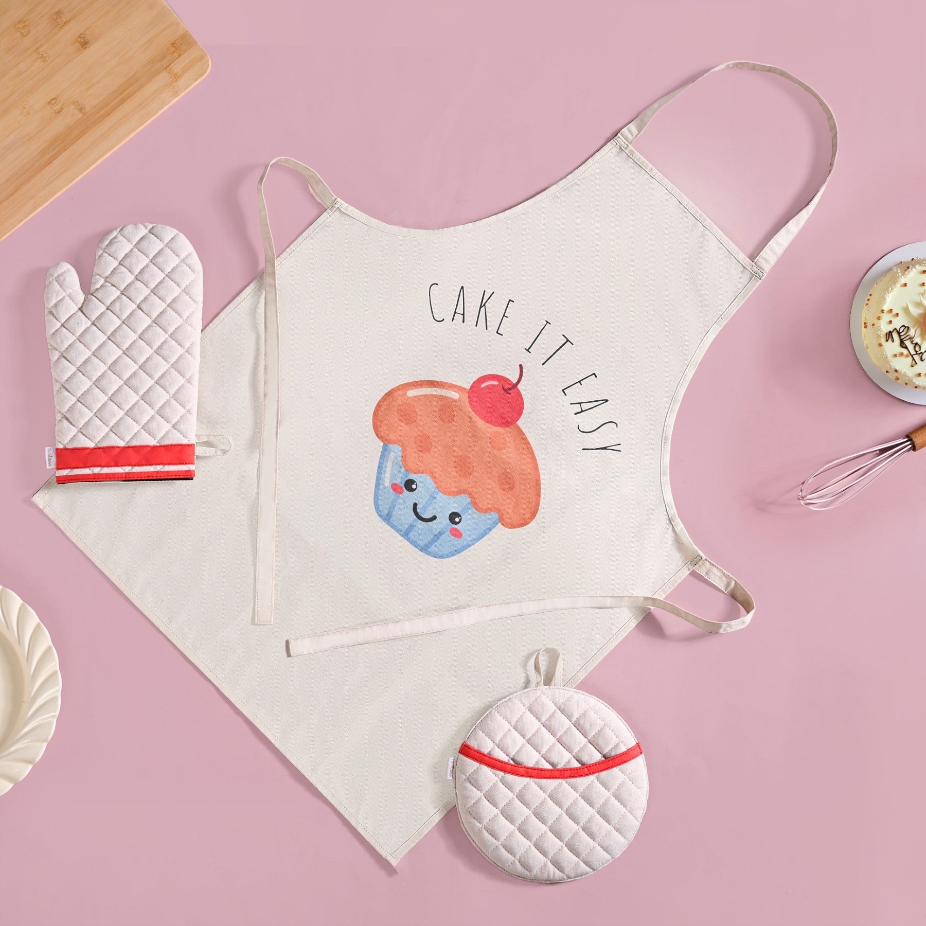 Cake It Easy Apron Mitten Pot Holder Set Of 3
