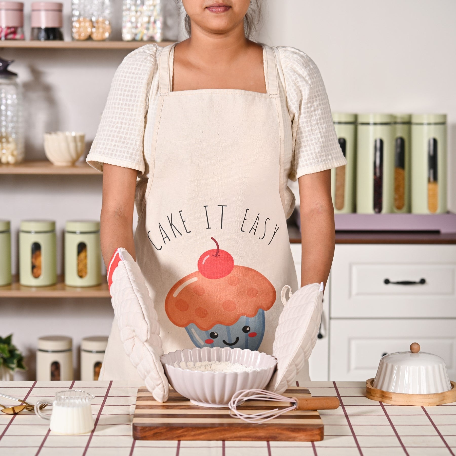 Cake It Easy Apron Mitten Pot Holder Set Of 3