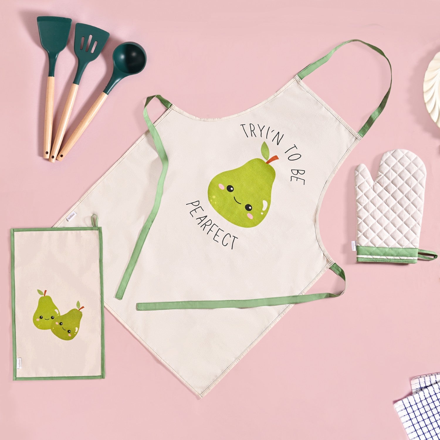 Home Chef Gift Hamper With Spatula Apron Mitten And Hand Towel