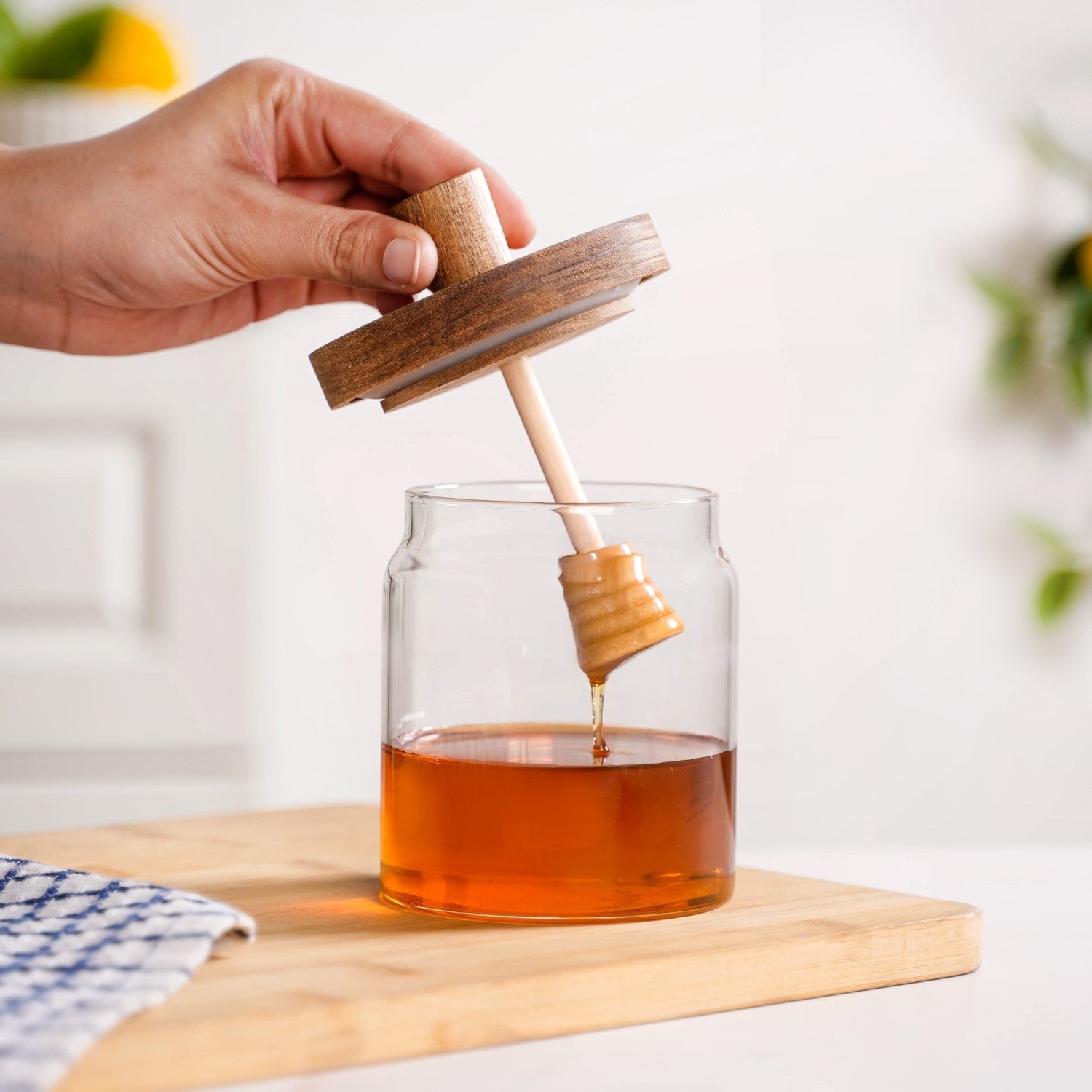 Airtight Lid Glass Honey Jar 500ml