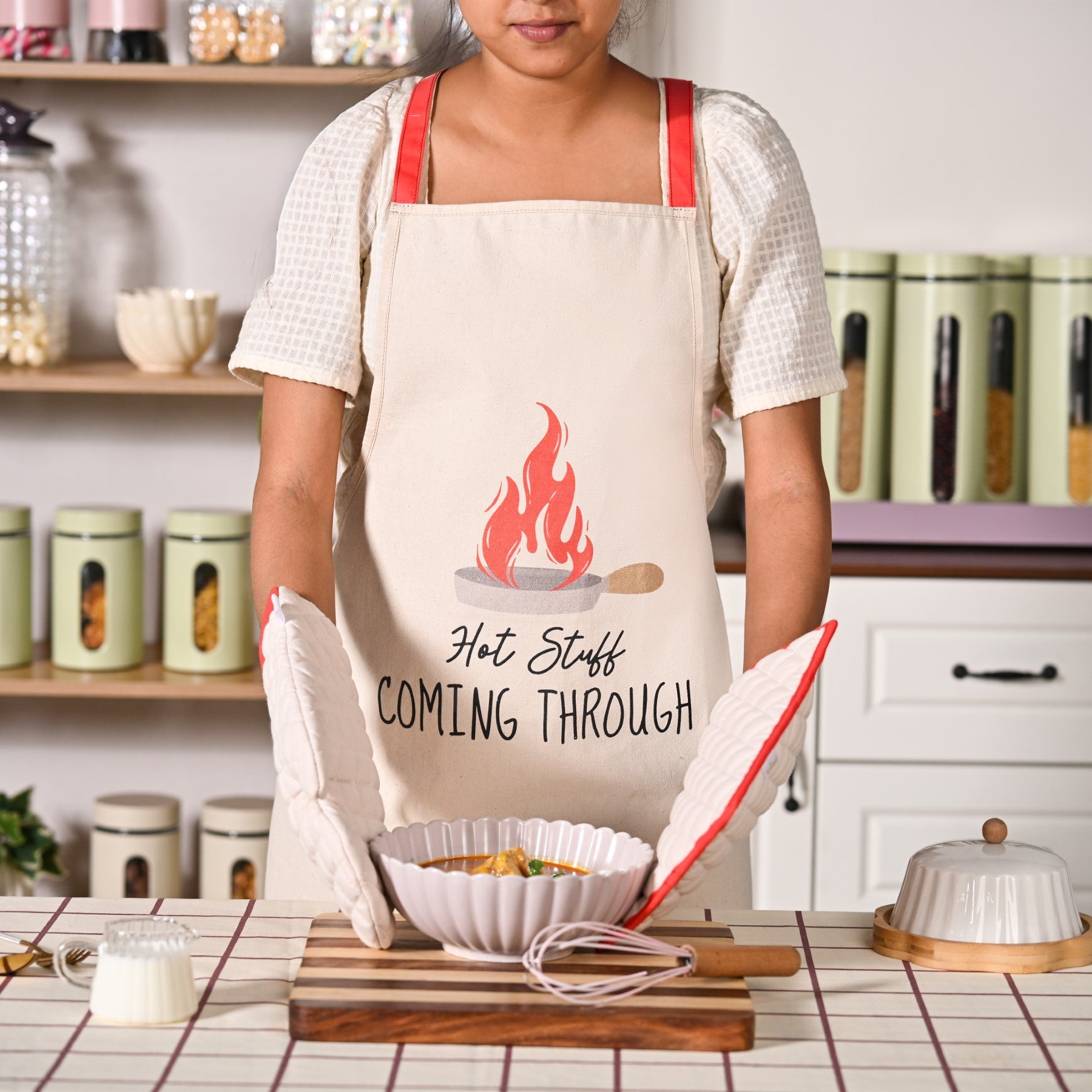 Hot Stuff Apron Mitten Pot Holder Set Of 3