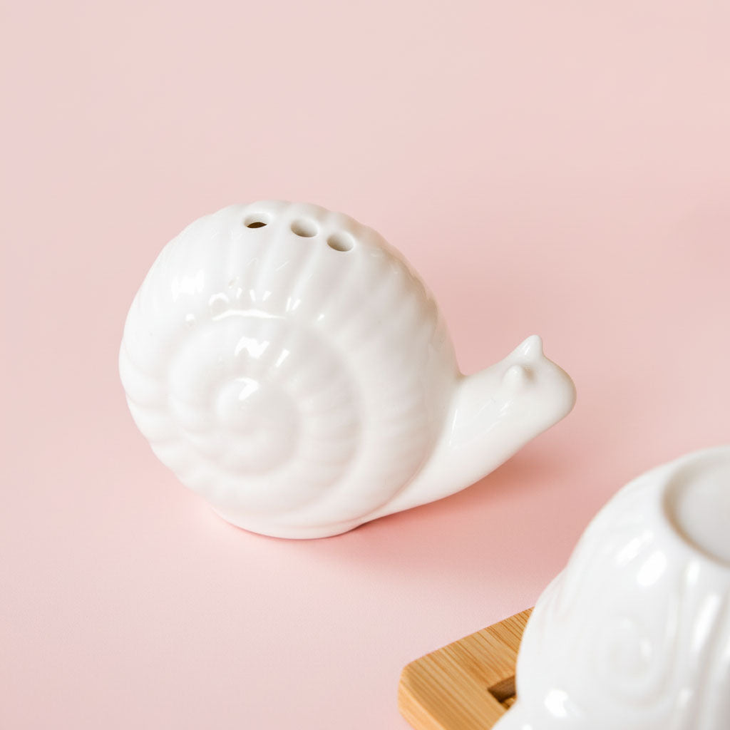Snail Tortoise Salt Pepper Shaker Set With Wooden Tray